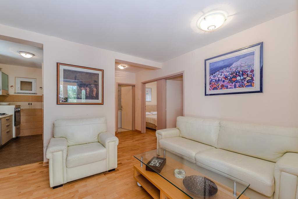 Paula Apartments Вир Экстерьер фото