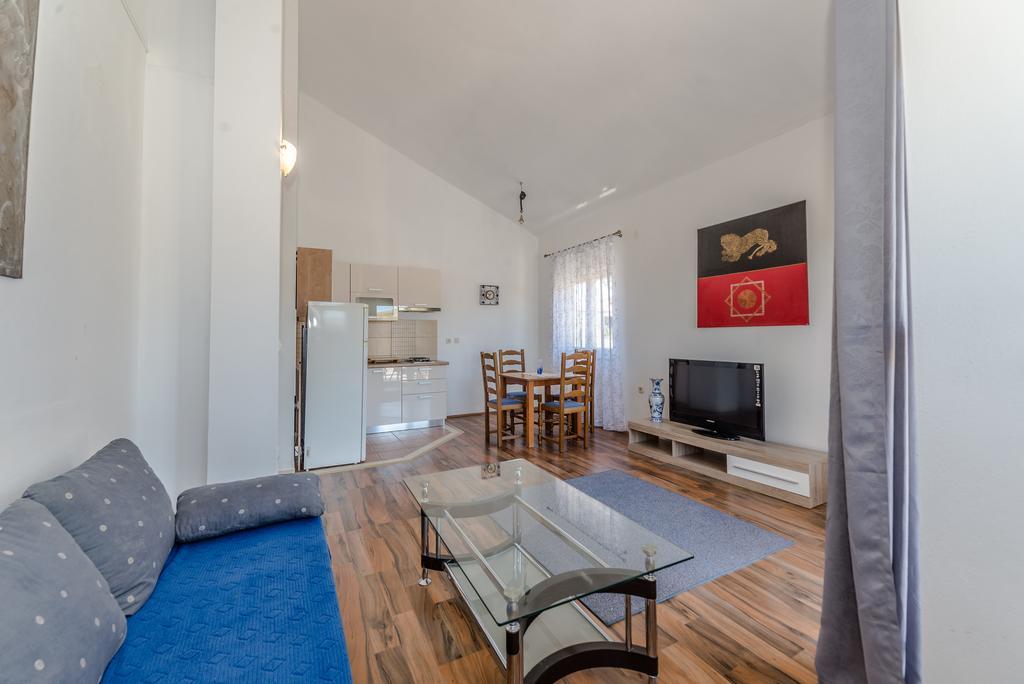 Paula Apartments Вир Экстерьер фото